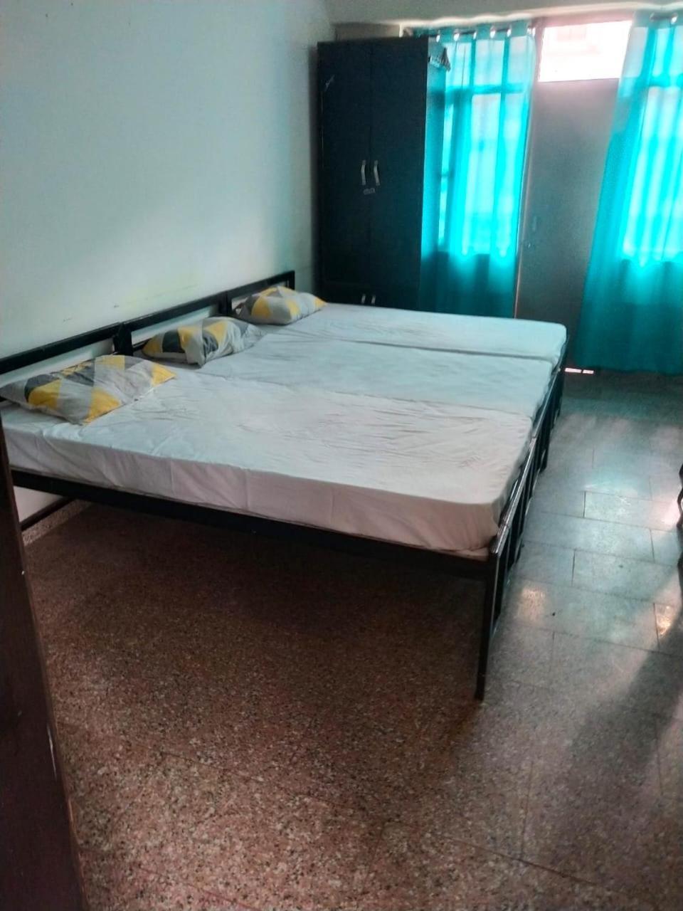 Abuzz Oxfordcaps Chanakya Hostel Solan Екстер'єр фото